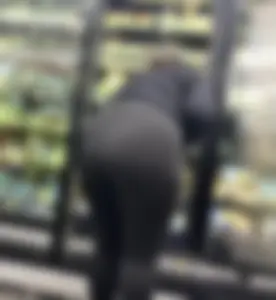 Chic magically reveals VPL with a sweet deep bendover‼️