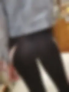 Gorgeous Hot Ass in Yoga Pants at the Store Creepshots Gallery