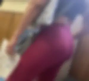 Juicy Ass Milf in Pink GymShark Leggings