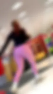 Target MILF in Pink Leggings