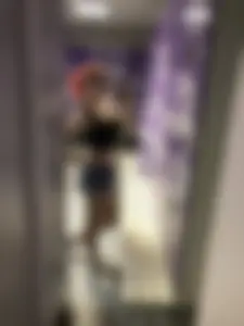 Hot girl's leaked selfie in underwear, at home and at the gym