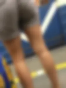 Milf in Shorts Subway Creepshot Closeup