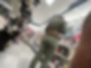 Sexy Brazilian MILF in tight green leggings VPL