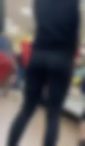 Petite Latina with fit ass in leggings