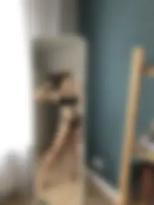 Hot girl's leaked selfie in underwear, at home and at the gym