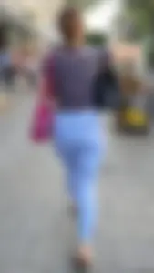 Awesome Candid Butt And Legs in Tight Blue Jeans on the Street, Sexy Masked Girl's Creepshot