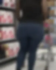 Latina with big ass in tight jeans. OC