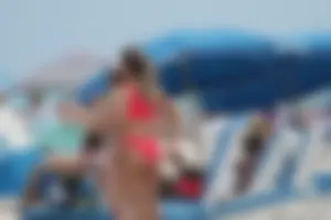 Candid Florida beach and bikini girls