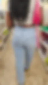 ABSOLUTE GORGEOUS EBONY FAT ASS w/ nice pedi