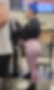 Dumpy 1 ( Pink leggings pretty face phat ass BBL)