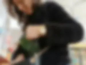Mega booty girl in jeans