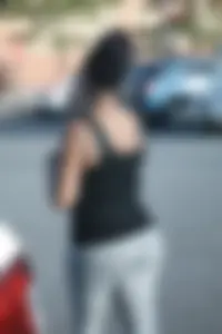Ebony milf out shopping in grey leggings