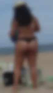 thick ass thong beach babe