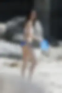 Kendall Jenner paparazzi pictures in bikinis