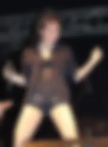 Lamyai's candid Thai concert girl in shorts