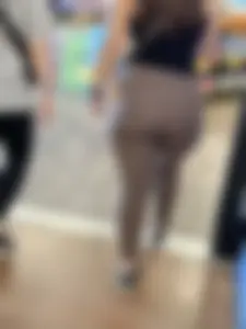 PHAT Ass Pawg in Leggings