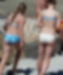 Bikini girls