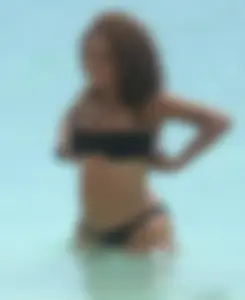 Bikini girls