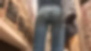 Cute Ass in Tight Jeans Bending Over (OC)