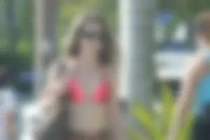 Candid Florida babes at Deerfield Beach in the winter