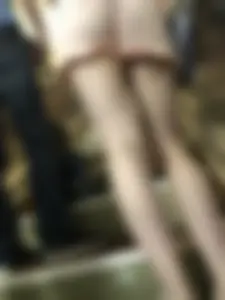 Hot Young Booty in Shorts and Legs on a Subway Escalator Creepshots Gallery