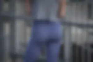 Tight blue leggings on the bridge