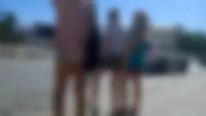 Skinny Hot JB Teen in Mini-Shorts Street Candid