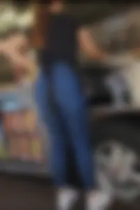 Prime latina vendor in tight Jeans. (GIF)(bonus short cap)