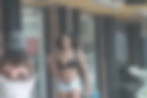 Even more hot and sexy bikini babes in Florida
