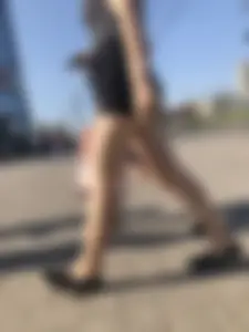 Candid teen in shorts with nice legs and booty street pics
