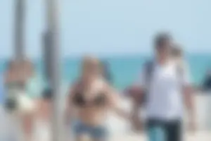 Deerfield Beach girls in bikinis
