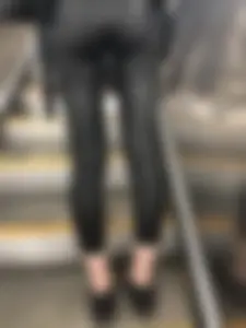 Got Ass and Spread Legs in Leather Pants on the Escalator Creepshots