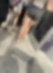 Hot teen ass and legs in short shorts