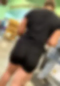 Sexy candid white chick with a nice ass and vpl in spandex shorts