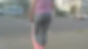Street Creepshot of Sexy Girl with Perfect Ass in Yoga Pants Jogging