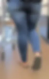 Chunky milf ass creeped in jeans shopping