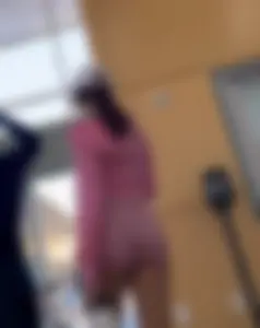 Cute babe with the Bubble but working Out  / Not OC