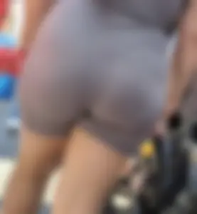 MILF Leggings showing VTL (OC)
