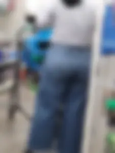 Big Ass Latina Milf Shopping in jeans