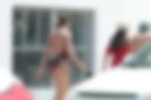 Candid Florida beach and bikini girls