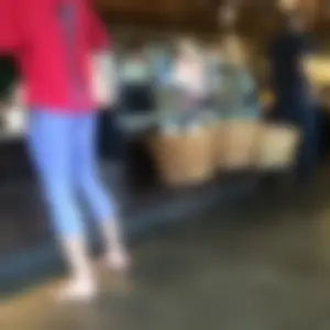 Starbucks milf sexy in light purple leggings with decent ass and mound