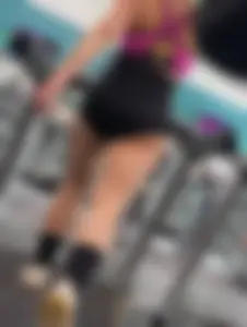 TEEN IN SHORTS WITH CHEEKS OUT! MY BEST GYM SHOTS TO THIS DAY
