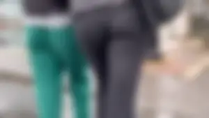 College girl with a very noticeable vpl in leggings