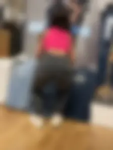 Armenian girl squatting and working (oc)