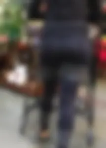 Milf with great round ass in tight leggings grocery shopping