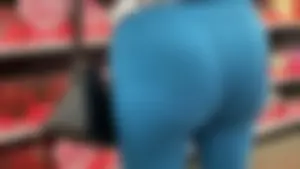 Trashy Cuban milf with VPL (oc)