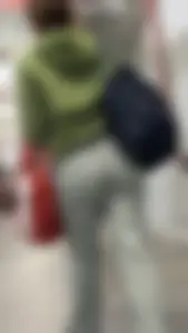 Lulu fanatic in green lulu pants