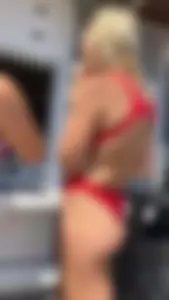 Compilation of a few girls in bikinis with great asses