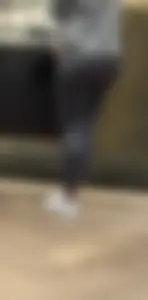 Stunning milf in Grey yoga pants / juicy ass