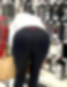 Madura culona kept sticking her ass at me